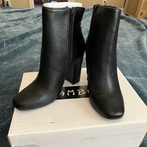 Pink lily round toe booties. Size 6